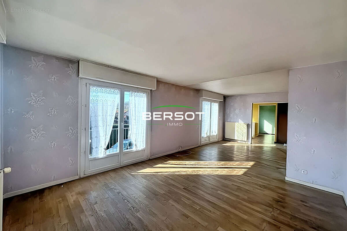 Maison à GOUX-LES-DAMBELIN