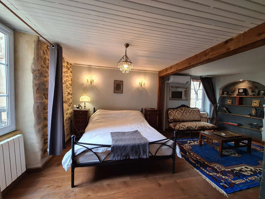 Maison 135 m² à Pouzolles  - photo 4