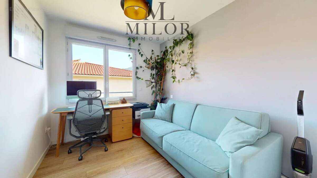 Appartement à SAINT-MARTIN-DU-VAR