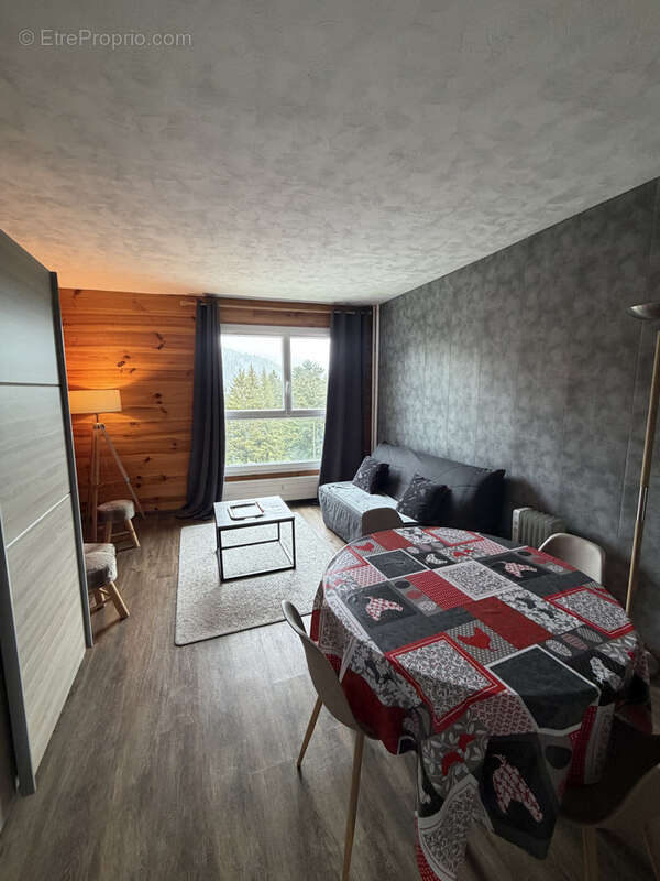 Appartement à LAVEISSIERE