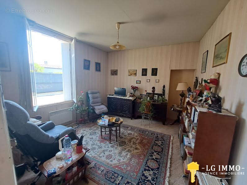 Maison à MESCHERS-SUR-GIRONDE