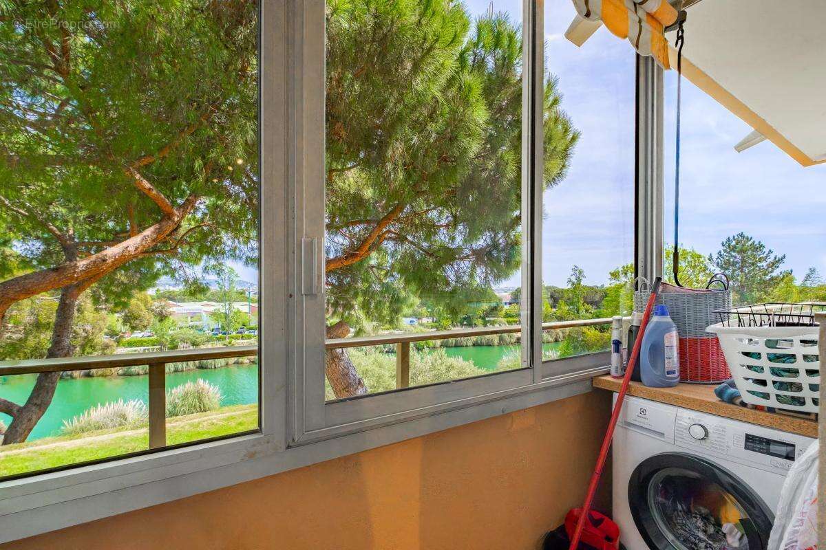 Appartement à MANDELIEU-LA-NAPOULE