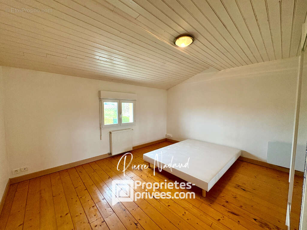 Maison à SAINT-EMILION