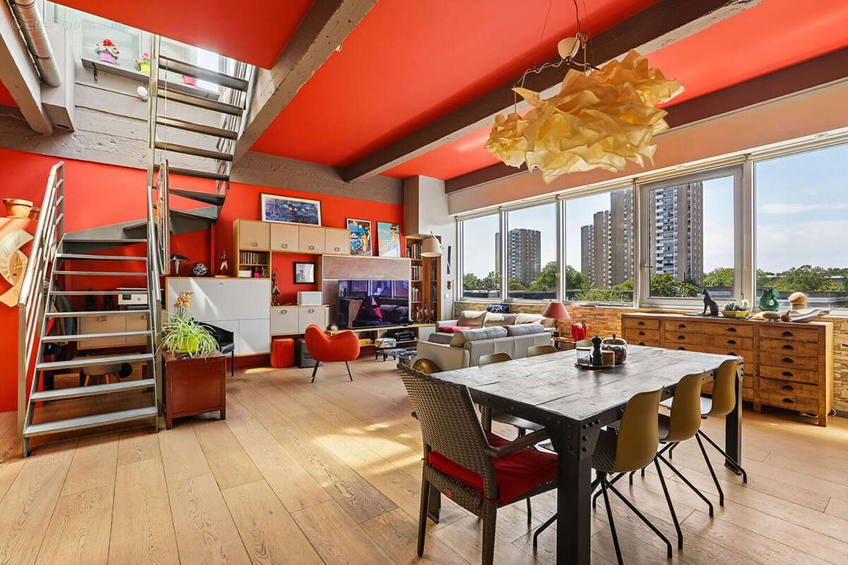 Appartement à LES LILAS