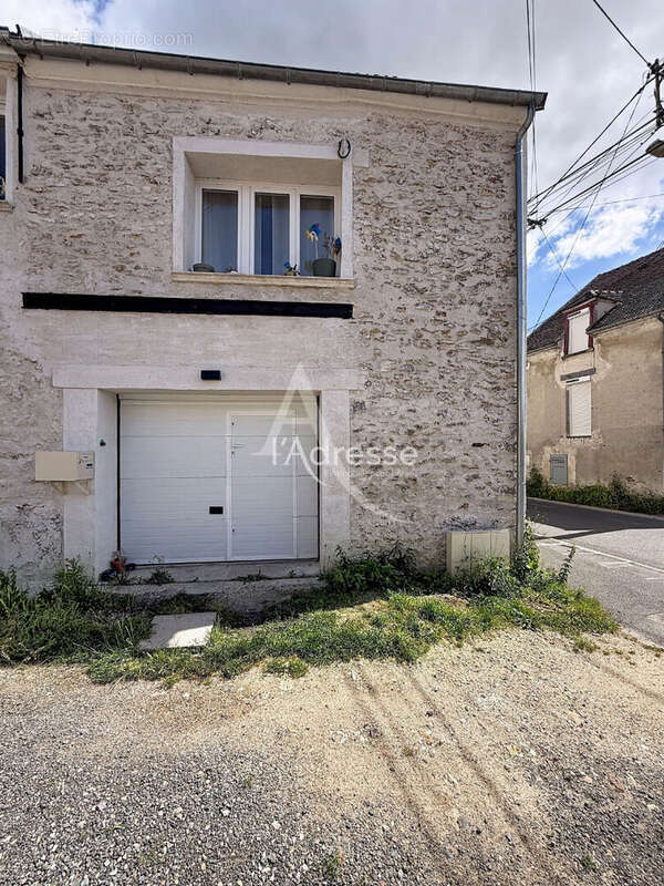 Maison à MOUROUX