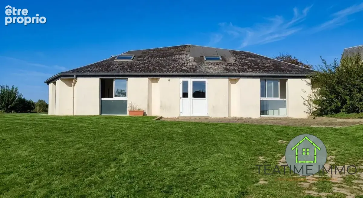 Commerce 220 m² à vendre à Minihy-Treguier (22220) - photo 1