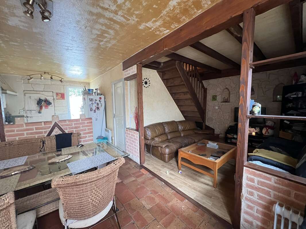 Appartement à COUTRAS