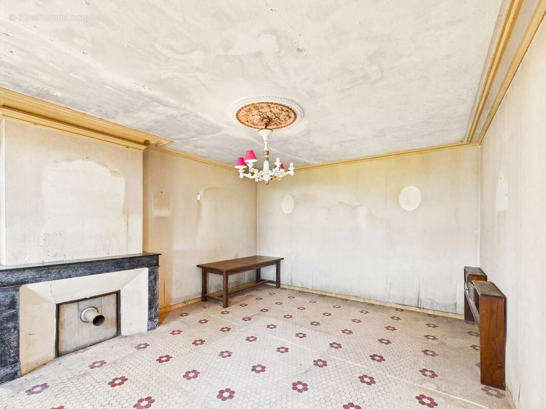 Maison à SAINT-EMILION