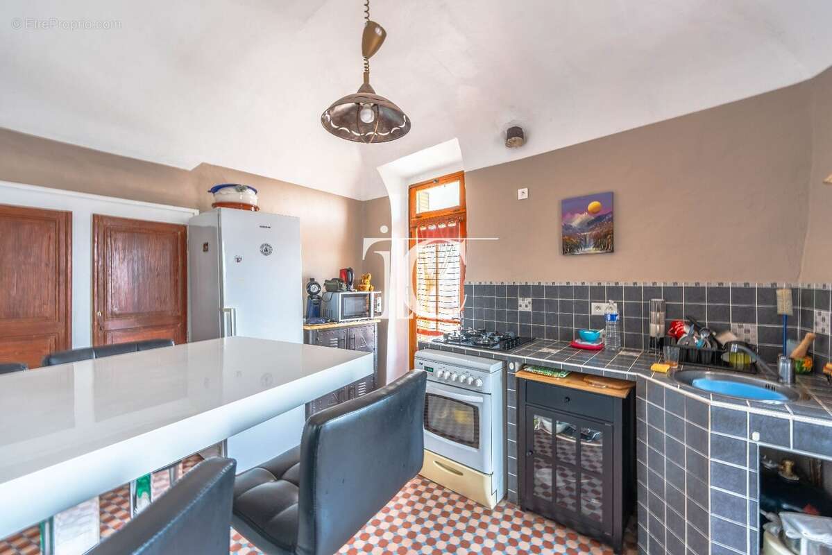 Maison à SAINT-PAUL-LE-JEUNE