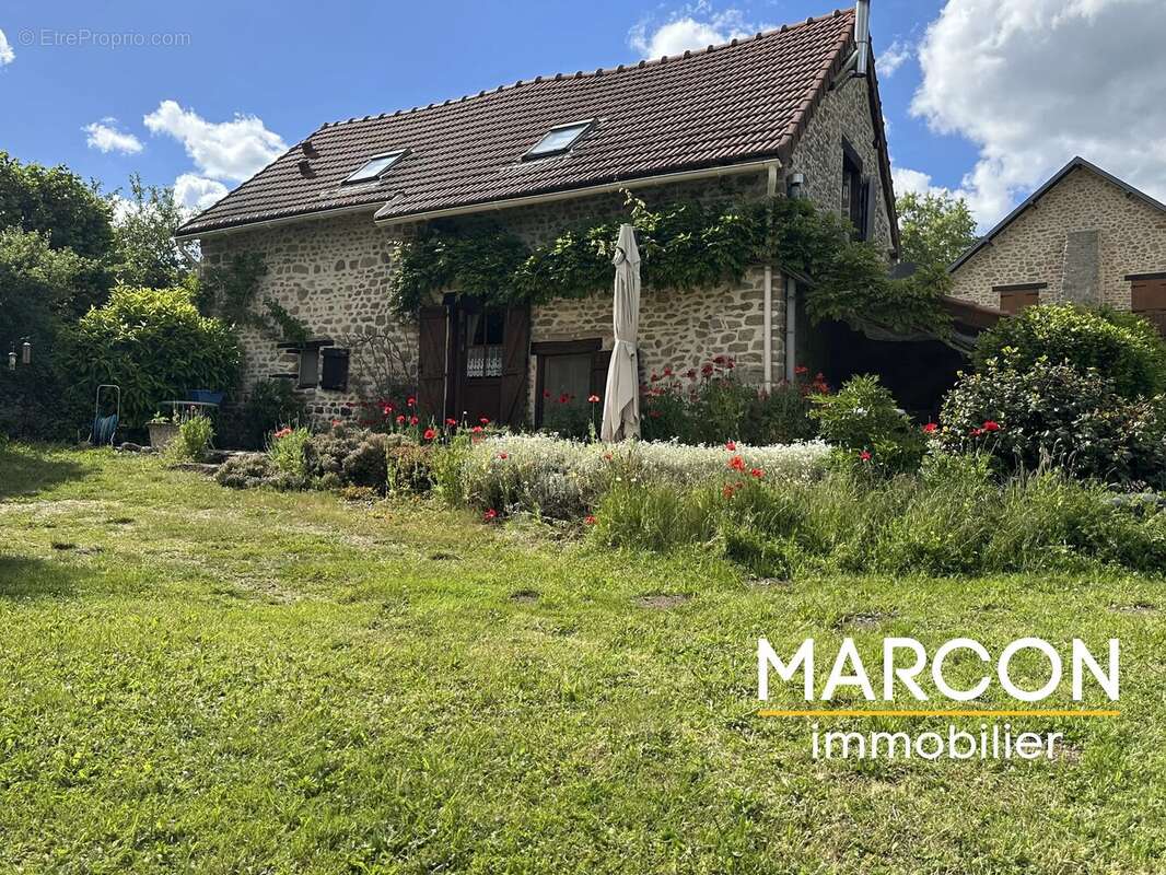 Appartement à VAREILLES