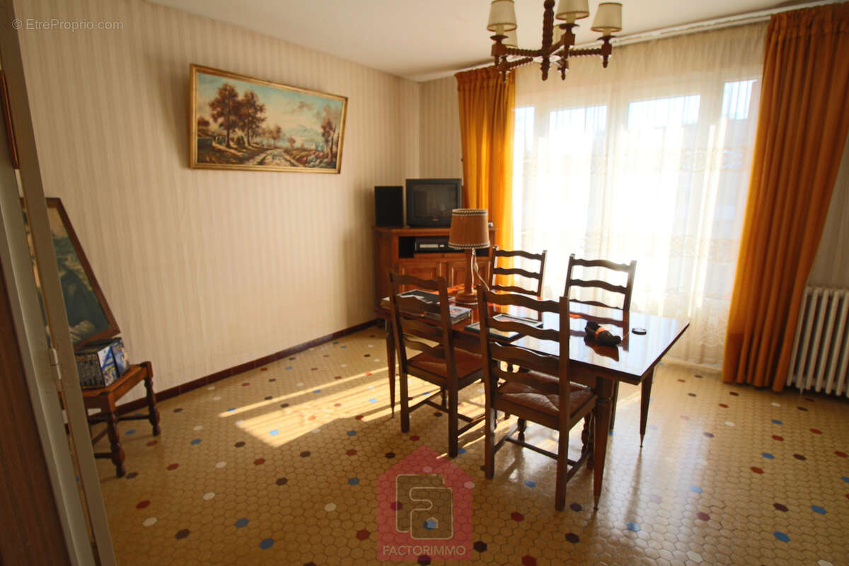 Maison à PUY-L'EVEQUE