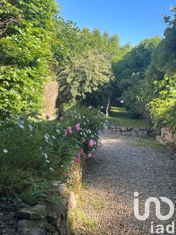 Photo 2 - Maison à AUTUN