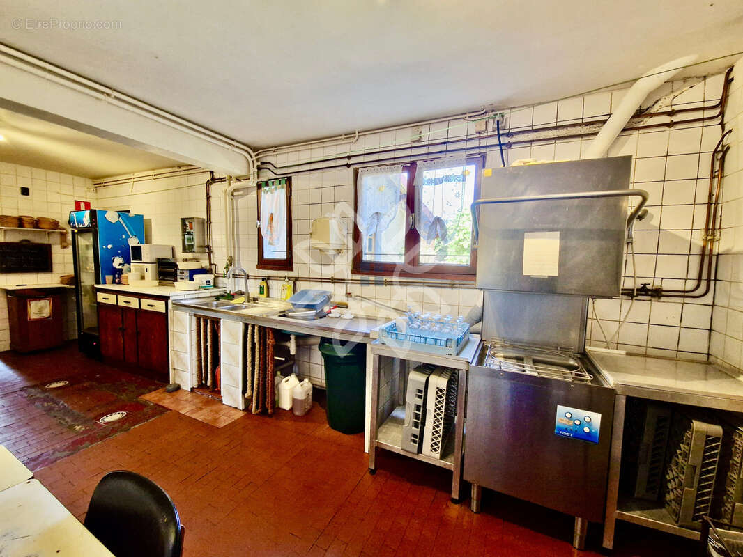 Maison à SAINTE-EUGENIE-DE-VILLENEUVE