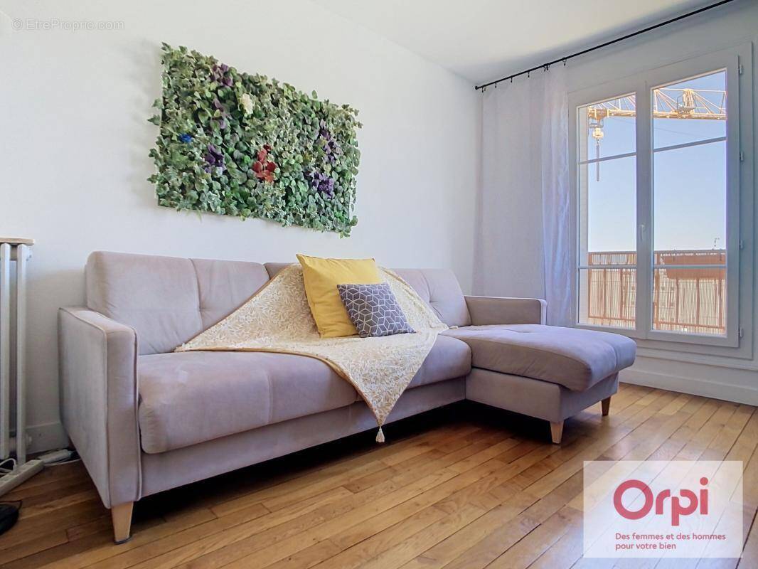Appartement à ISSY-LES-MOULINEAUX