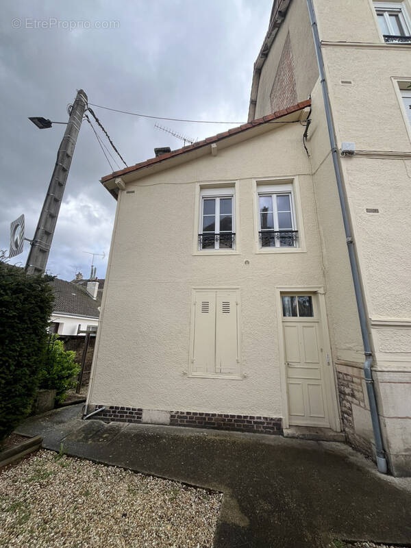 Appartement à SAINTE-SAVINE