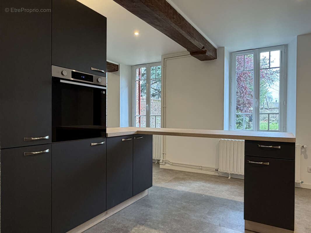 Demeure entièrement rénovée de 230 m2 située à auneuil avec dependances - photo 6
