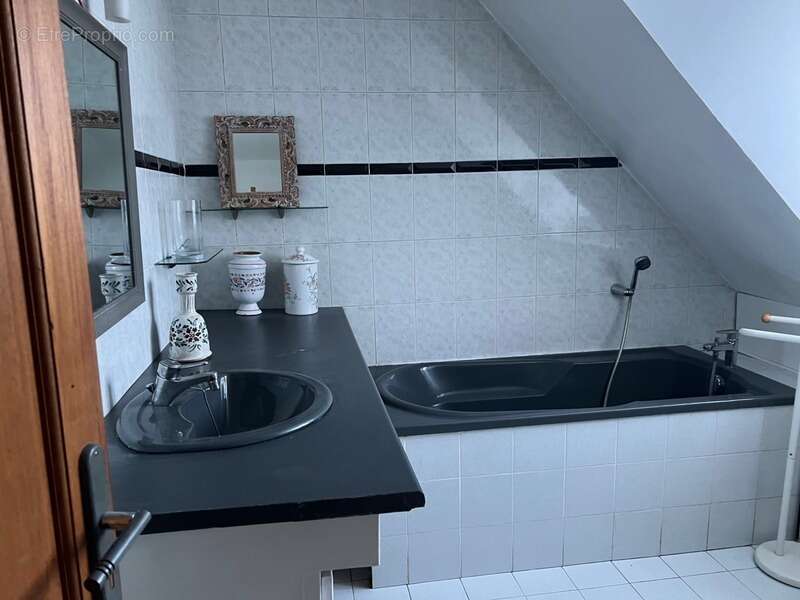 Maison à DAMPIERRE-EN-YVELINES