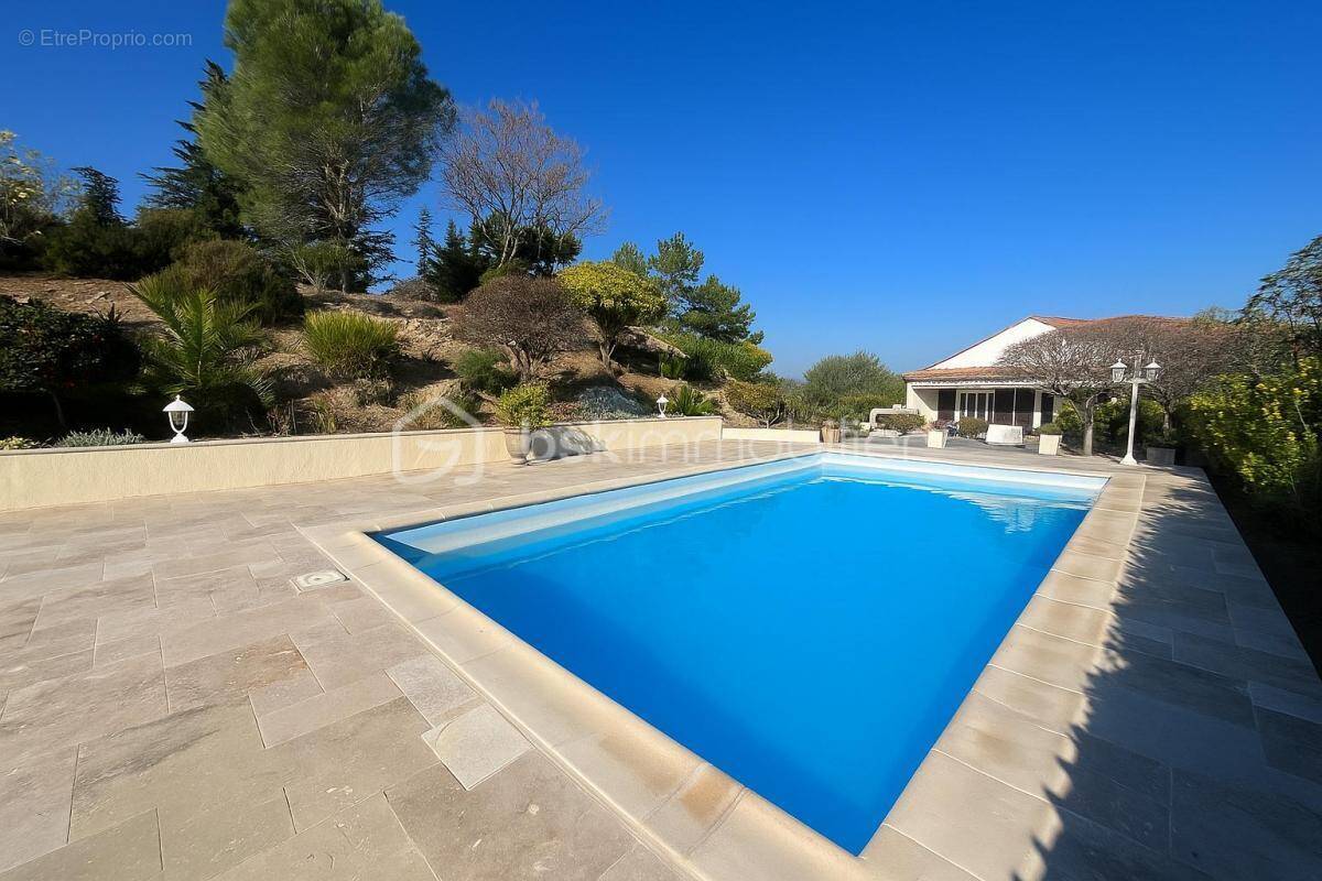 Maison à SAINT-HILAIRE-DE-BRETHMAS