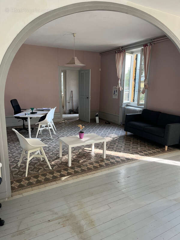 Maison à LIMAS