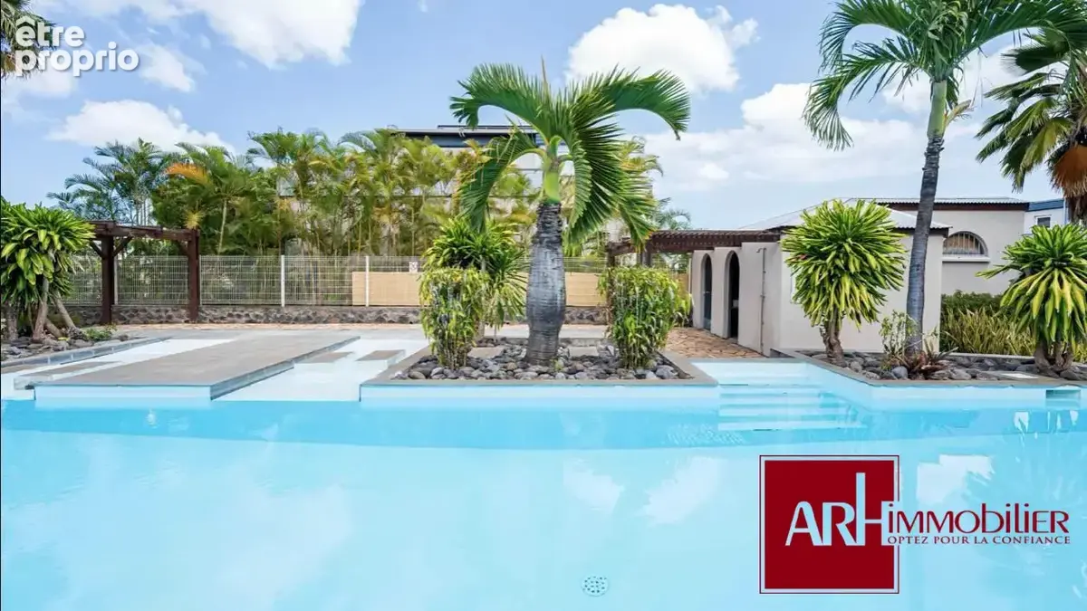 Photo Appartement à Saint-Pierre au prix de 328 600€
