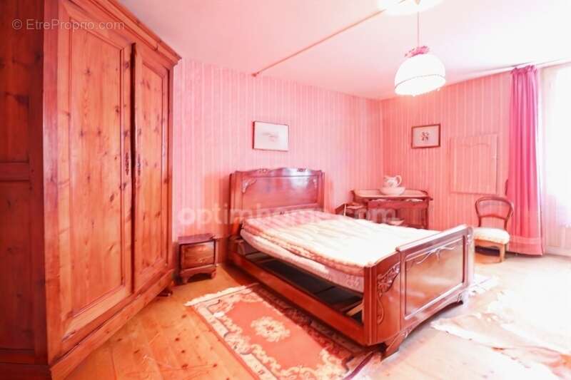 Maison à MAGNAC-LAVAL