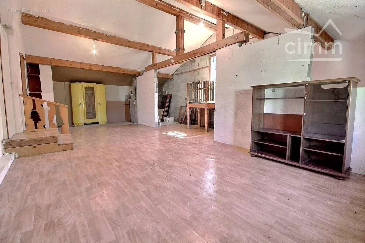 A vendre - maison mitoyenne type 7p+c - tencin - photo 7