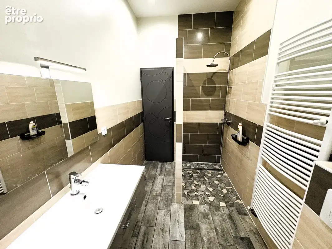 Maison 5 chambres avec logement indépendant - photo 11