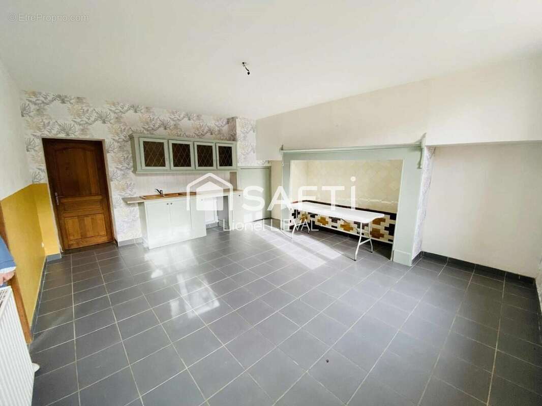 Maison 244 m² à Aubin-Saint-Vaast  - photo 6
