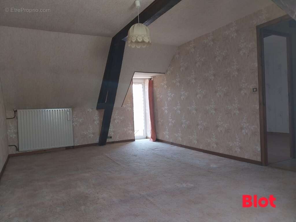 Maison à LA CROIXILLE