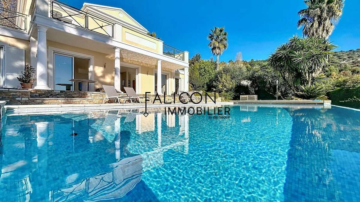 Superbe Villa d'Architecte dans un Domaine Privé sur les Hauteurs de Falicon - photo 4