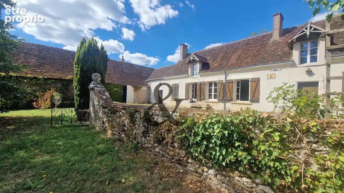 Photo Maison à Mont-Pres-Chambord au prix de 332 800€