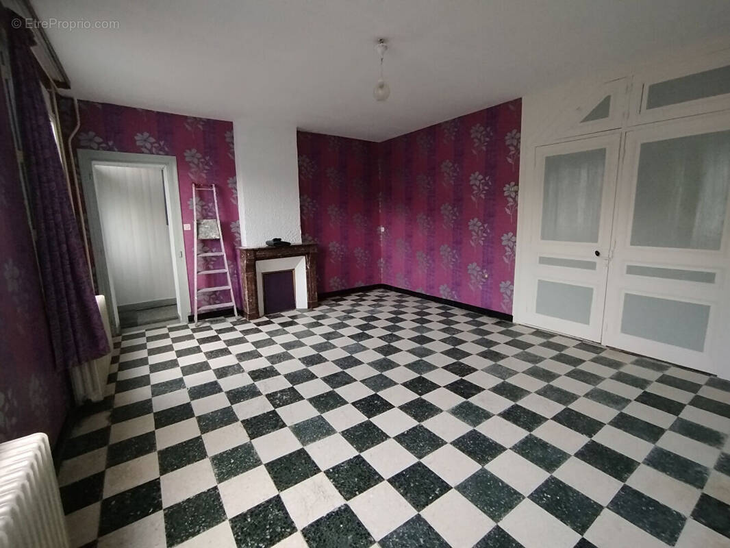 Maison à ORIGNY-SAINTE-BENOITE