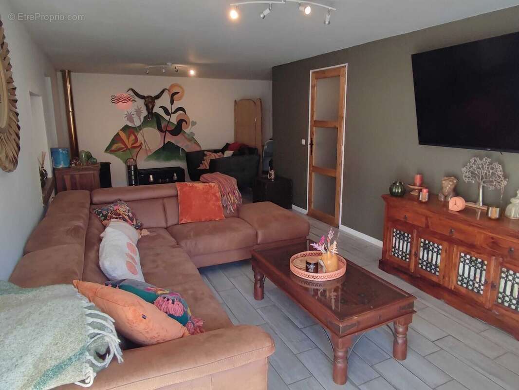 Maison à CHASSENEUIL-SUR-BONNIEURE