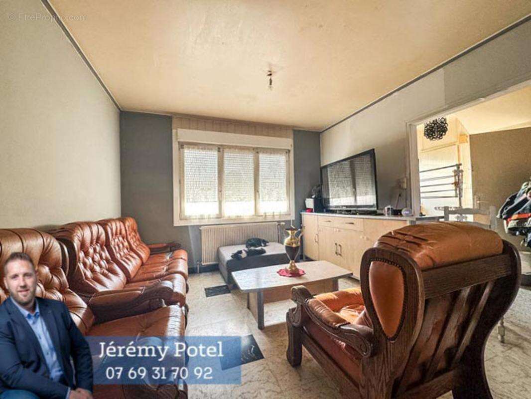 Maison à AVESNES-LES-AUBERT