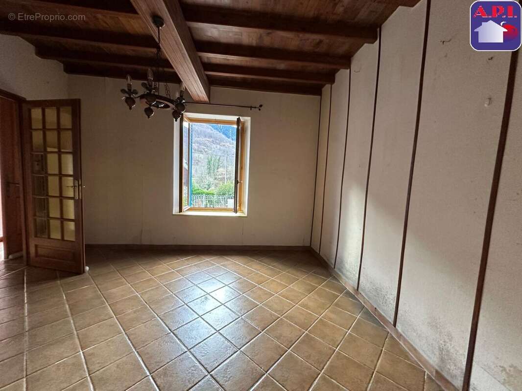 Maison à SAINT-LARY