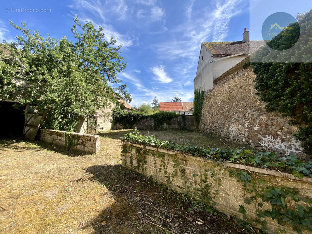 Maison à CHEROY