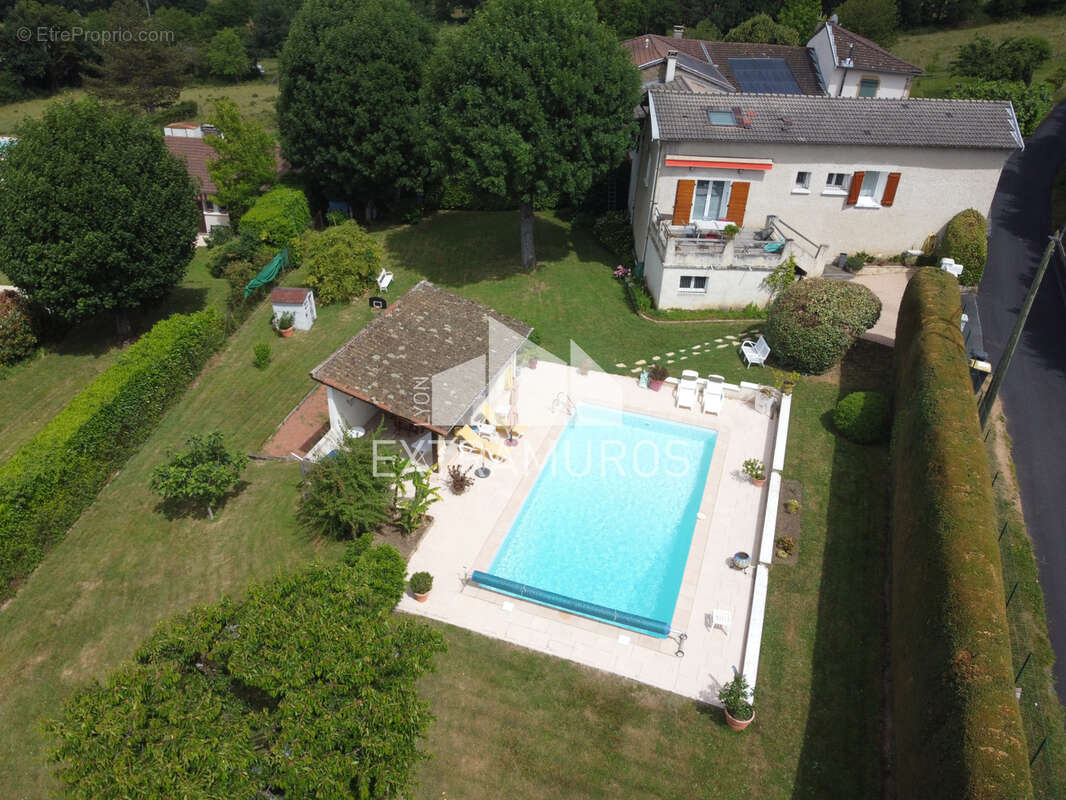 Maison à FLEURIEUX-SUR-L'ARBRESLE