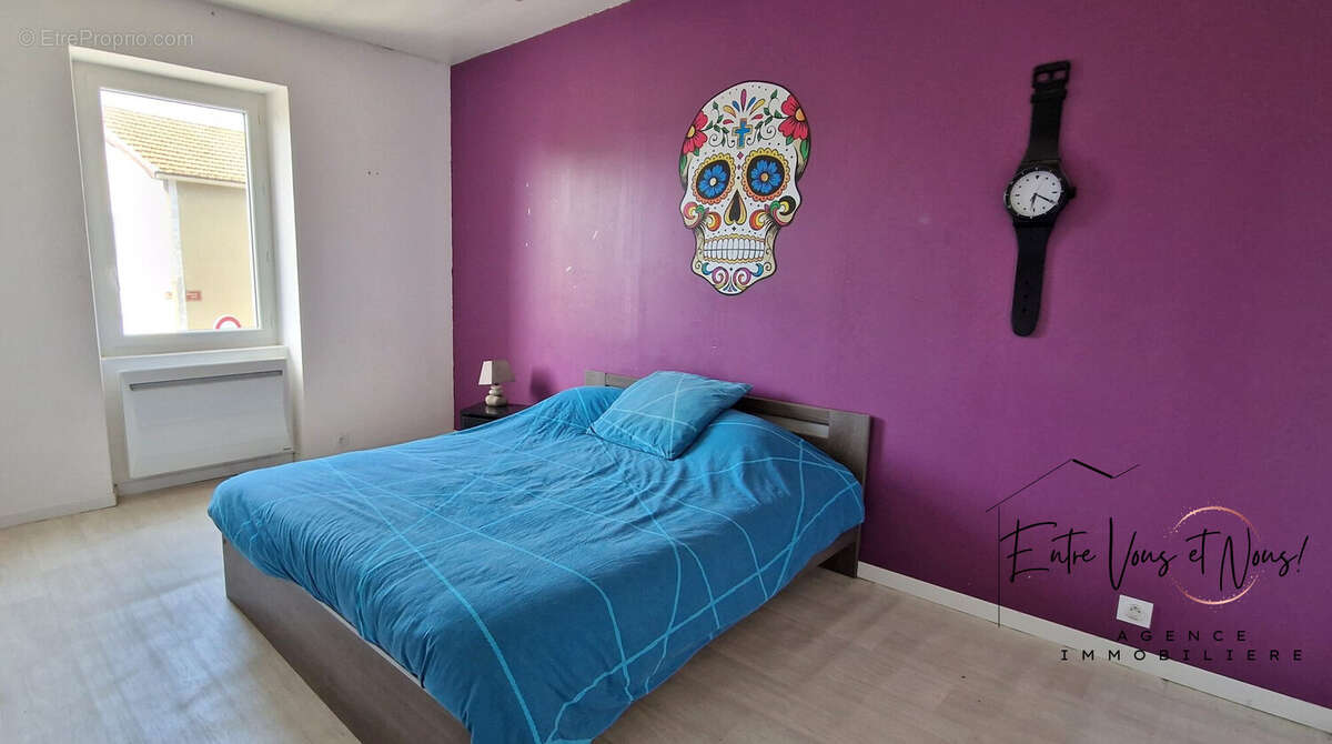 Maison 242 m² à Saint-Symphorien  - photo 6
