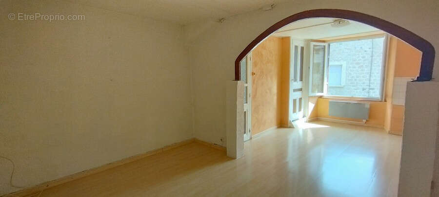 Maison à LACHAPELLE-SOUS-CHANEAC