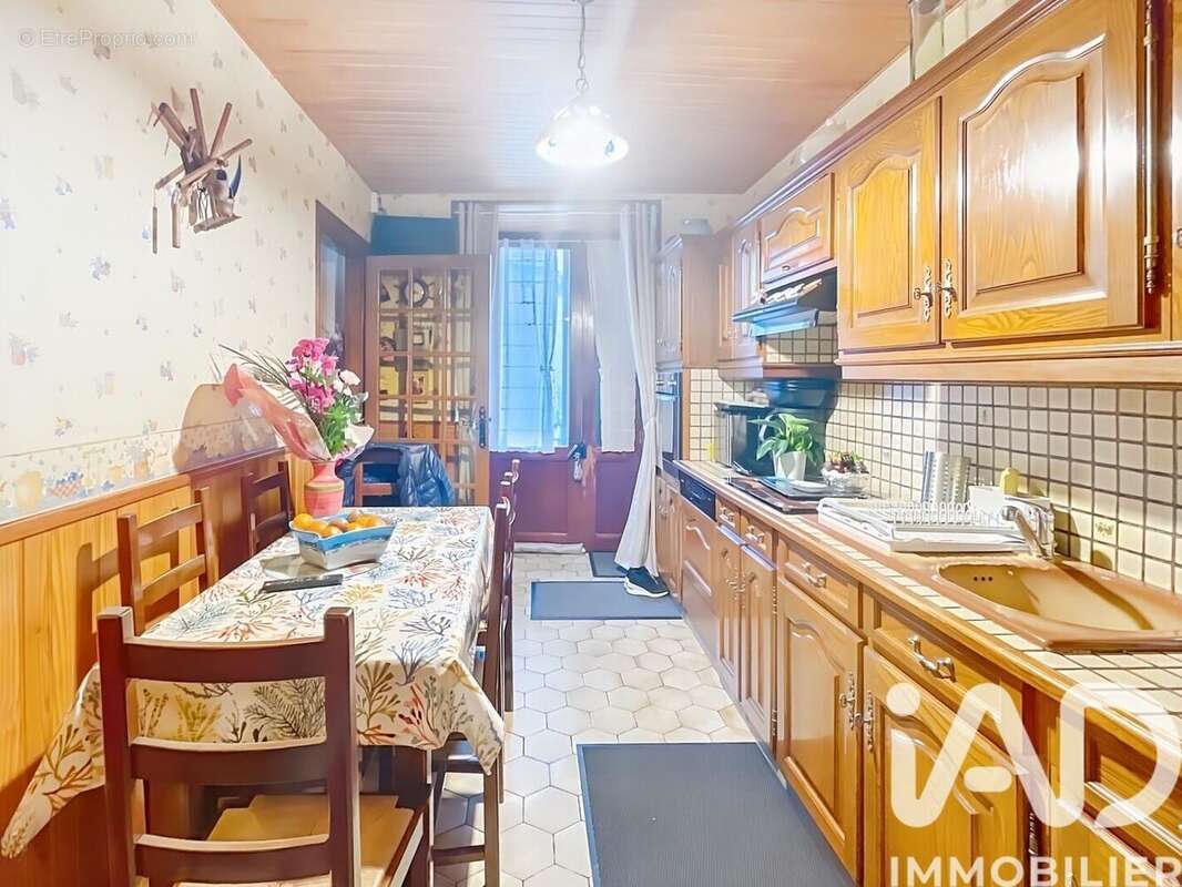 Photo 2 - Maison à CRESPIERES