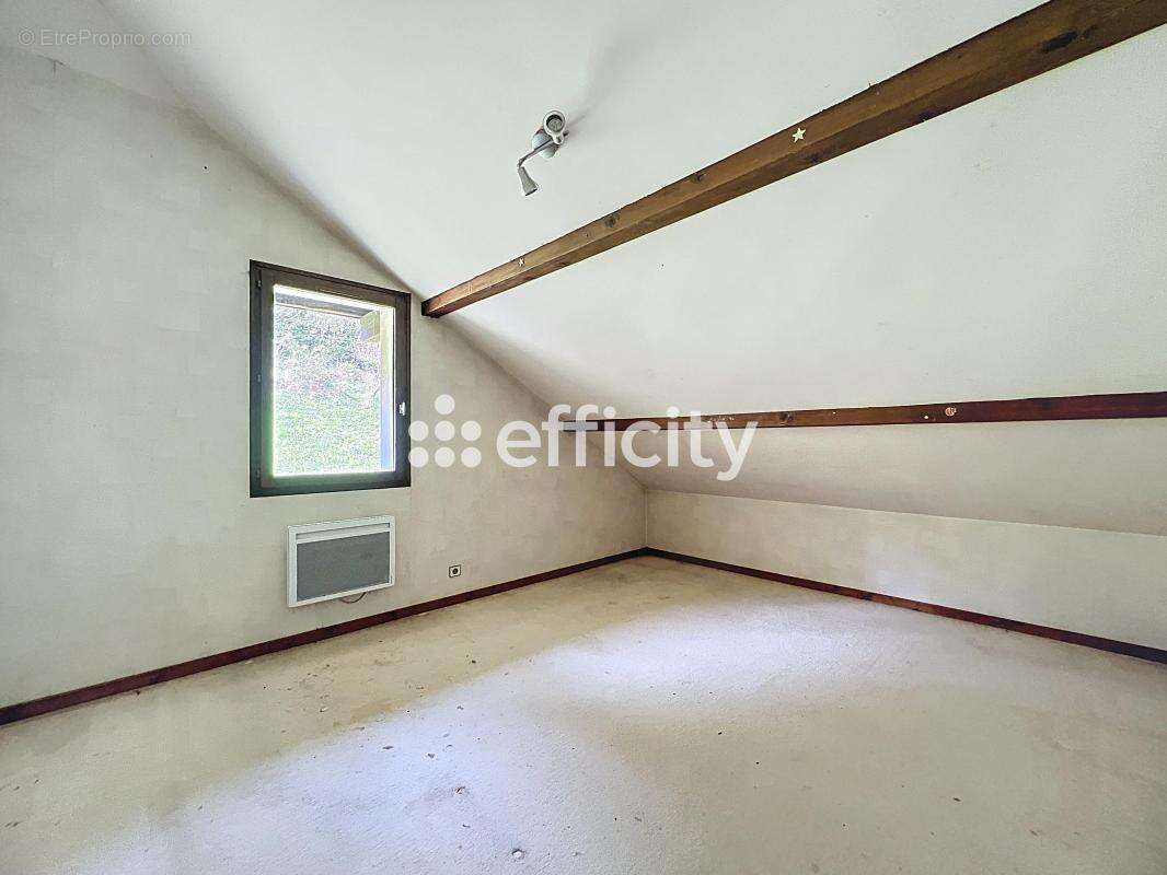 Maison 156 m² à Marignier  - photo 10