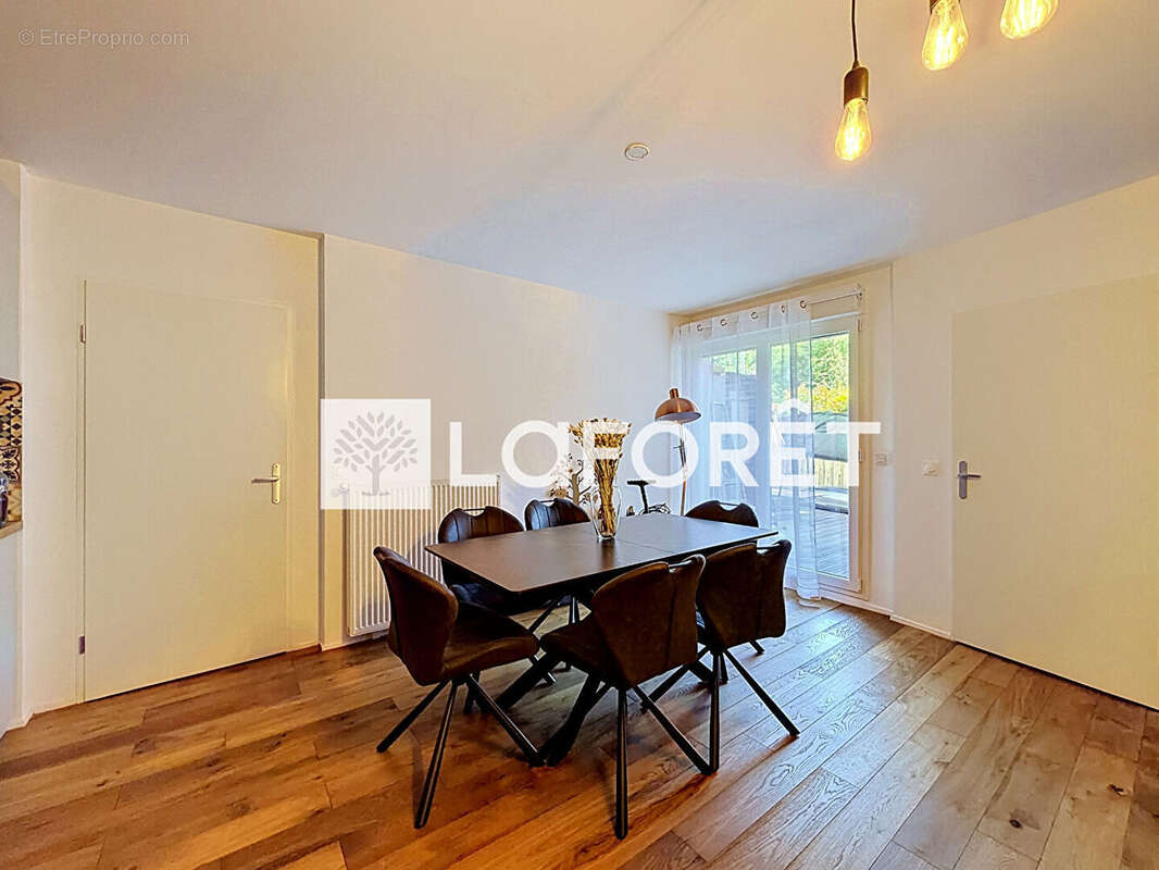 Appartement à MOISSY-CRAMAYEL