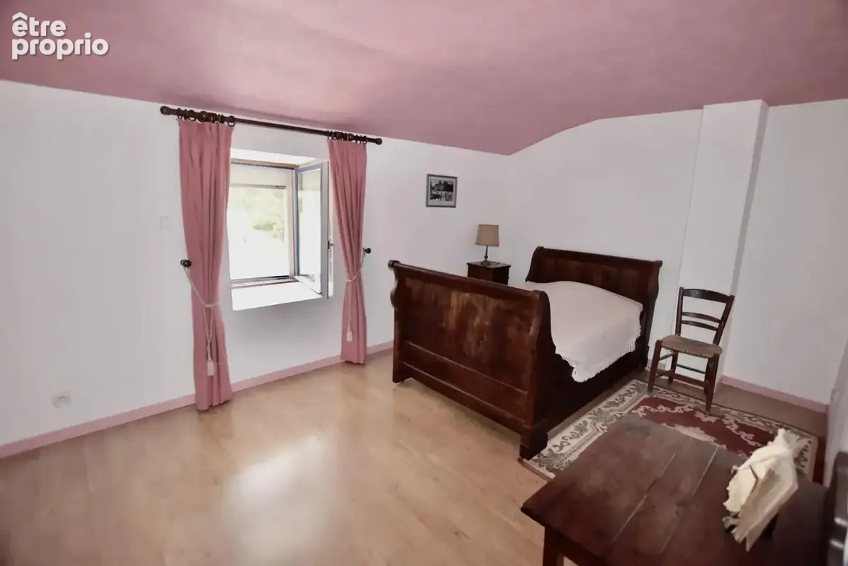 Magifique Longère avec piscine intérieure, 2 maison d'amis et 7 ha de terrain. - photo 11
