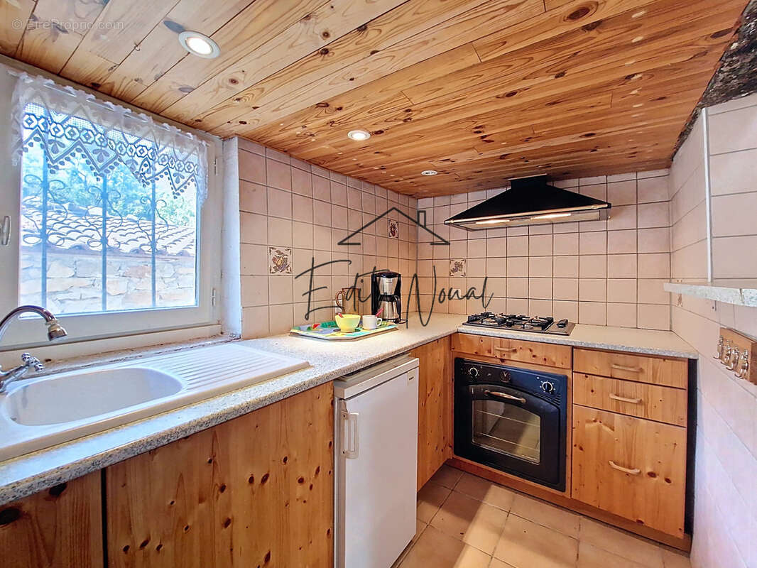 Maison à SAINT-GEORGES-DE-LUZENCON