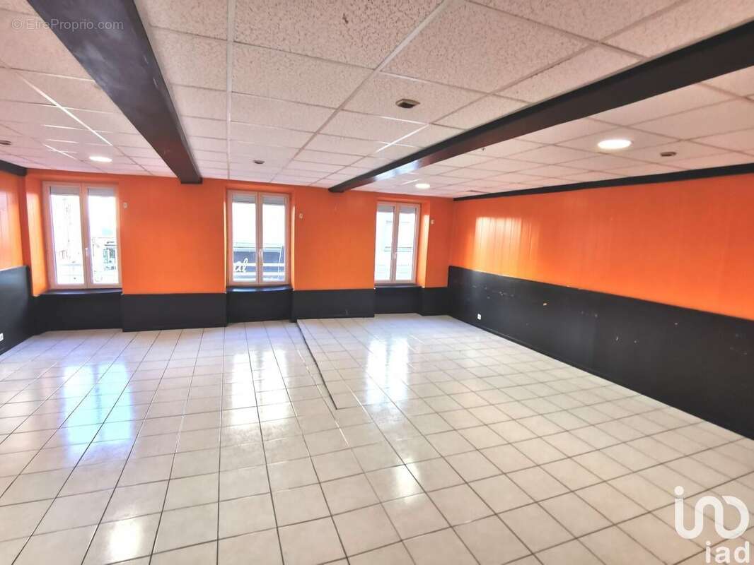 Photo 2 - Commerce à LE PEAGE-DE-ROUSSILLON