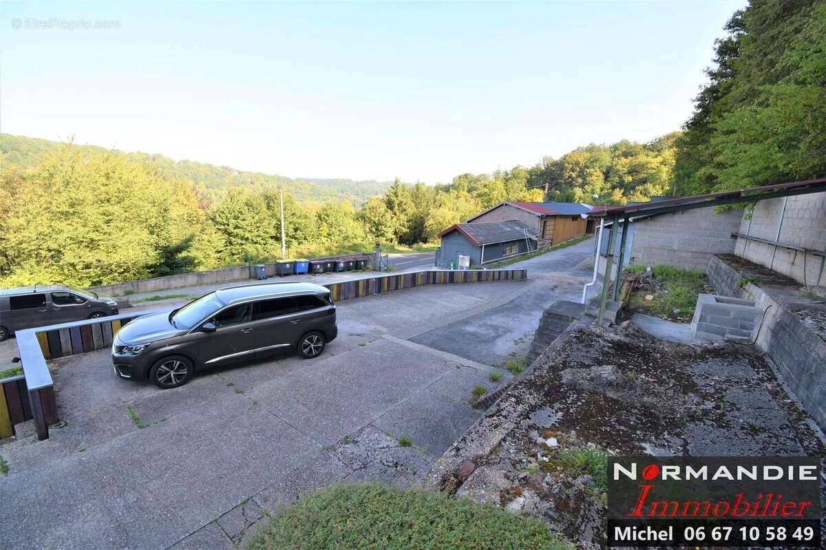 Commerce à RONCHEROLLES-SUR-LE-VIVIER