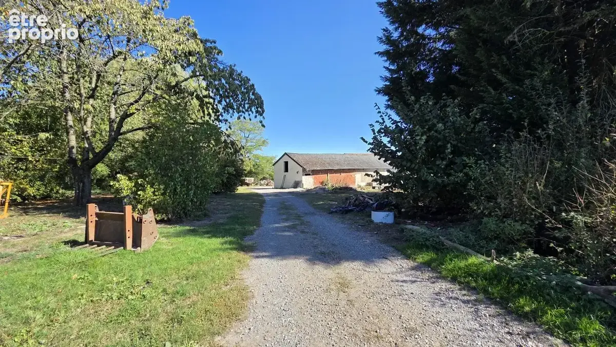 Fermette à conforter sur 4700 m² de terrain, cadre exceptionnel entre Larouillies et La Flamengrie - photo 2
