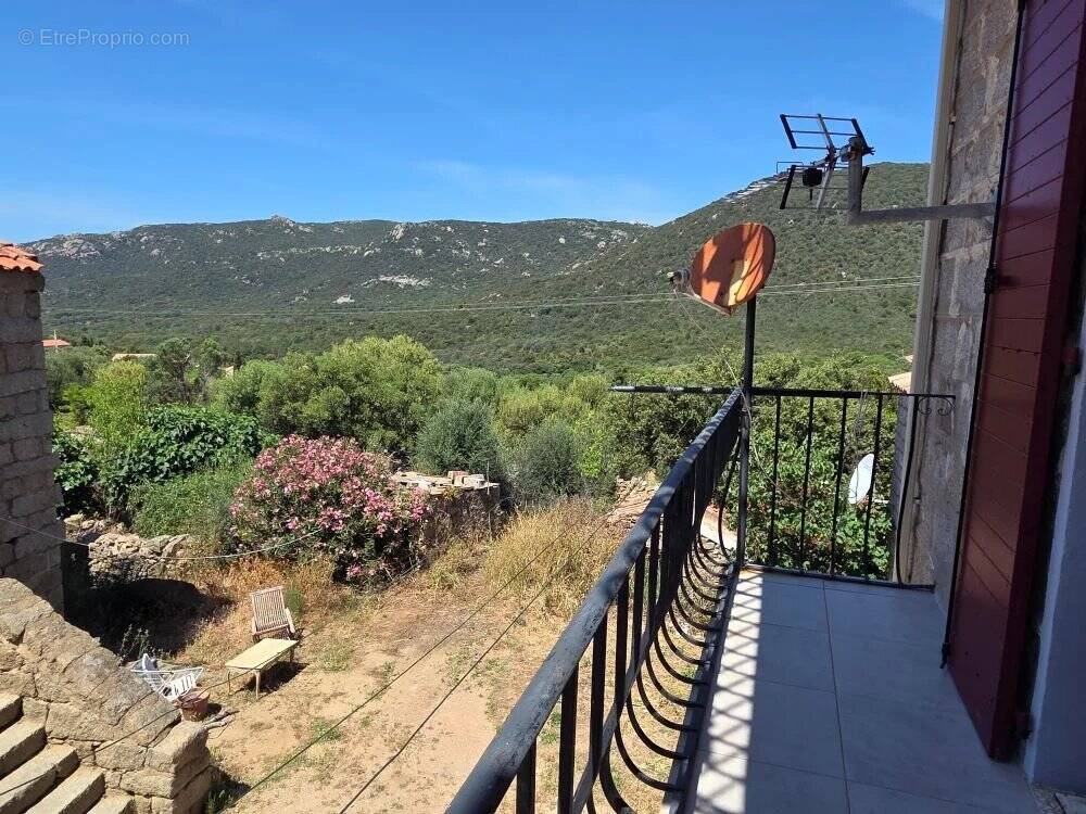 Appartement à MONACIA-D'AULLENE