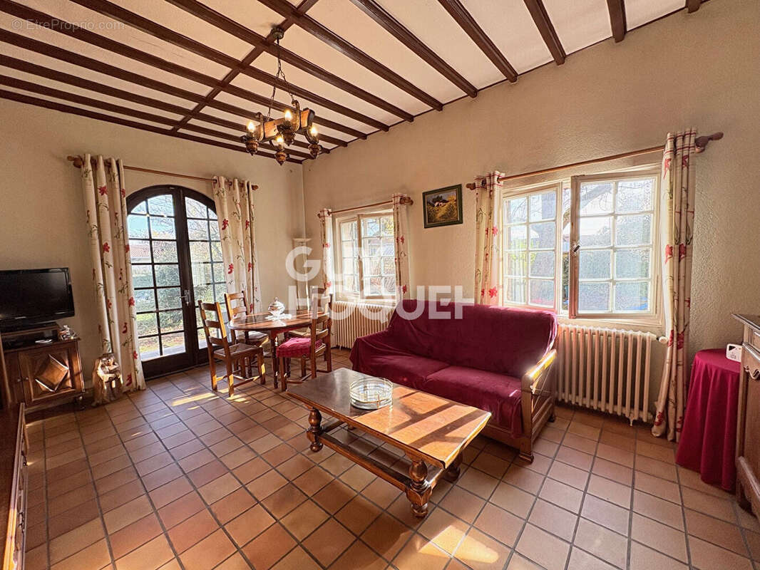 Maison à VILLENAVE-D&#039;ORNON