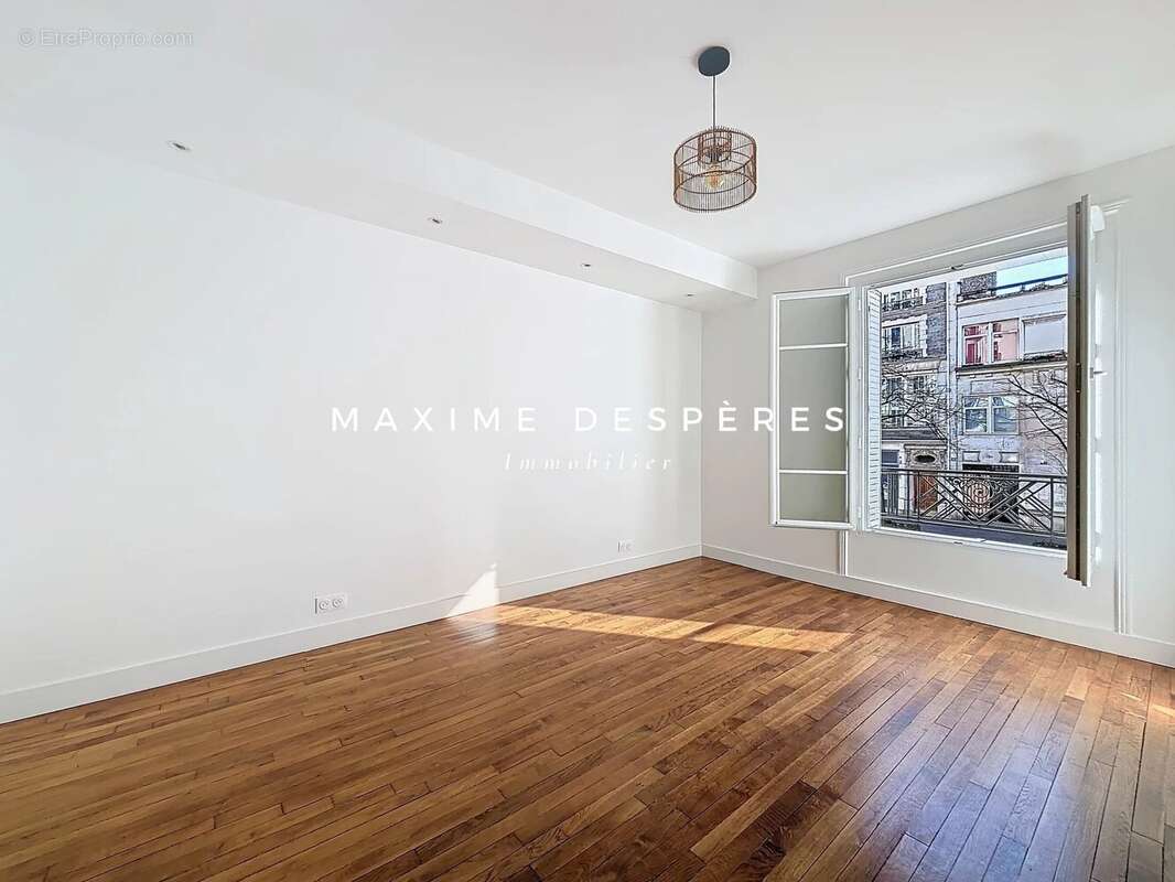 Appartement à PARIS-11E